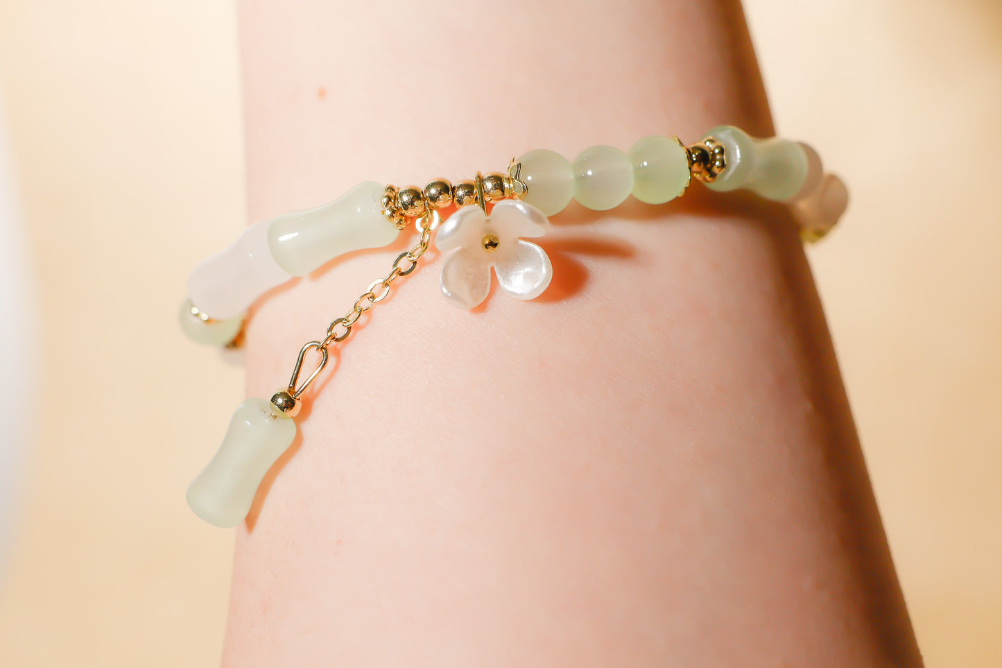 Cheong-ok Bloom Bracelet (청옥화 팔찌)