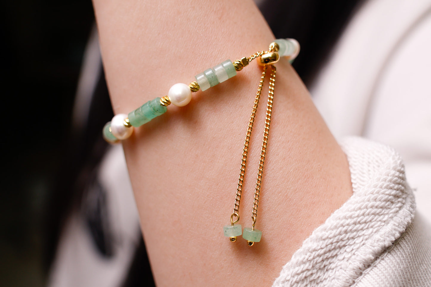 Elegant Jade Pearl Bracelet
