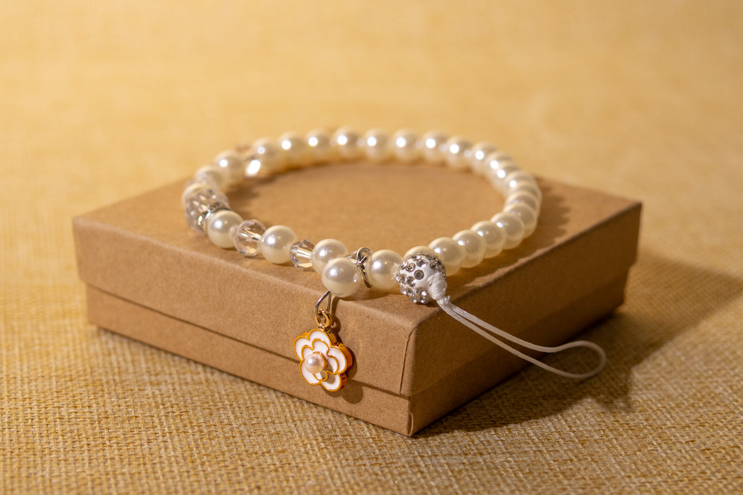 Lunar Bloom Phone Charm (달의 꽃 참)