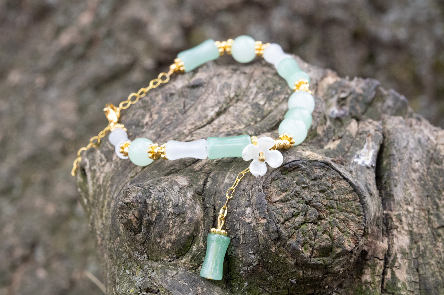 Cheong-ok Bloom Bracelet (청옥화 팔찌)