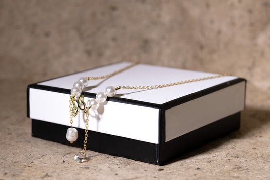 Nabi Pearl Necklace (나비 진주 목걸이)