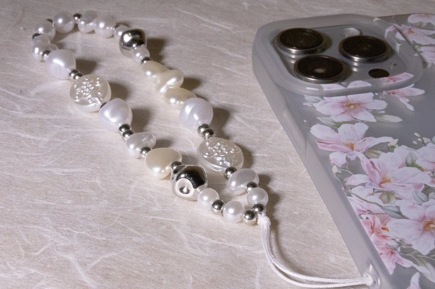 Ethereal Pearl Phone Charm (신비한 백옥 참)