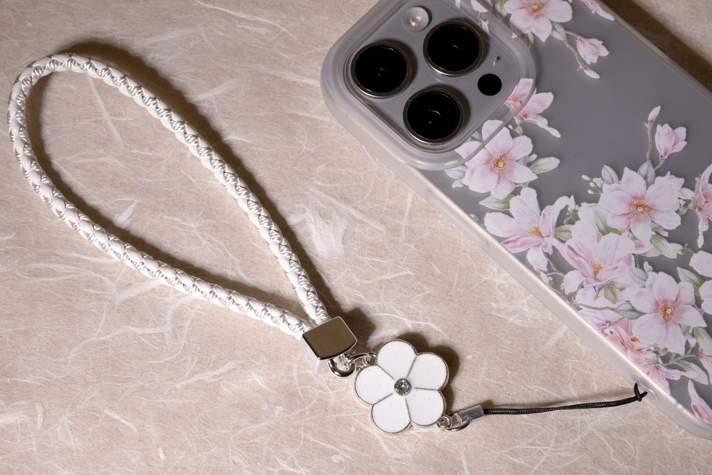 Eternal Blossom Phone Charm (영원화 참)