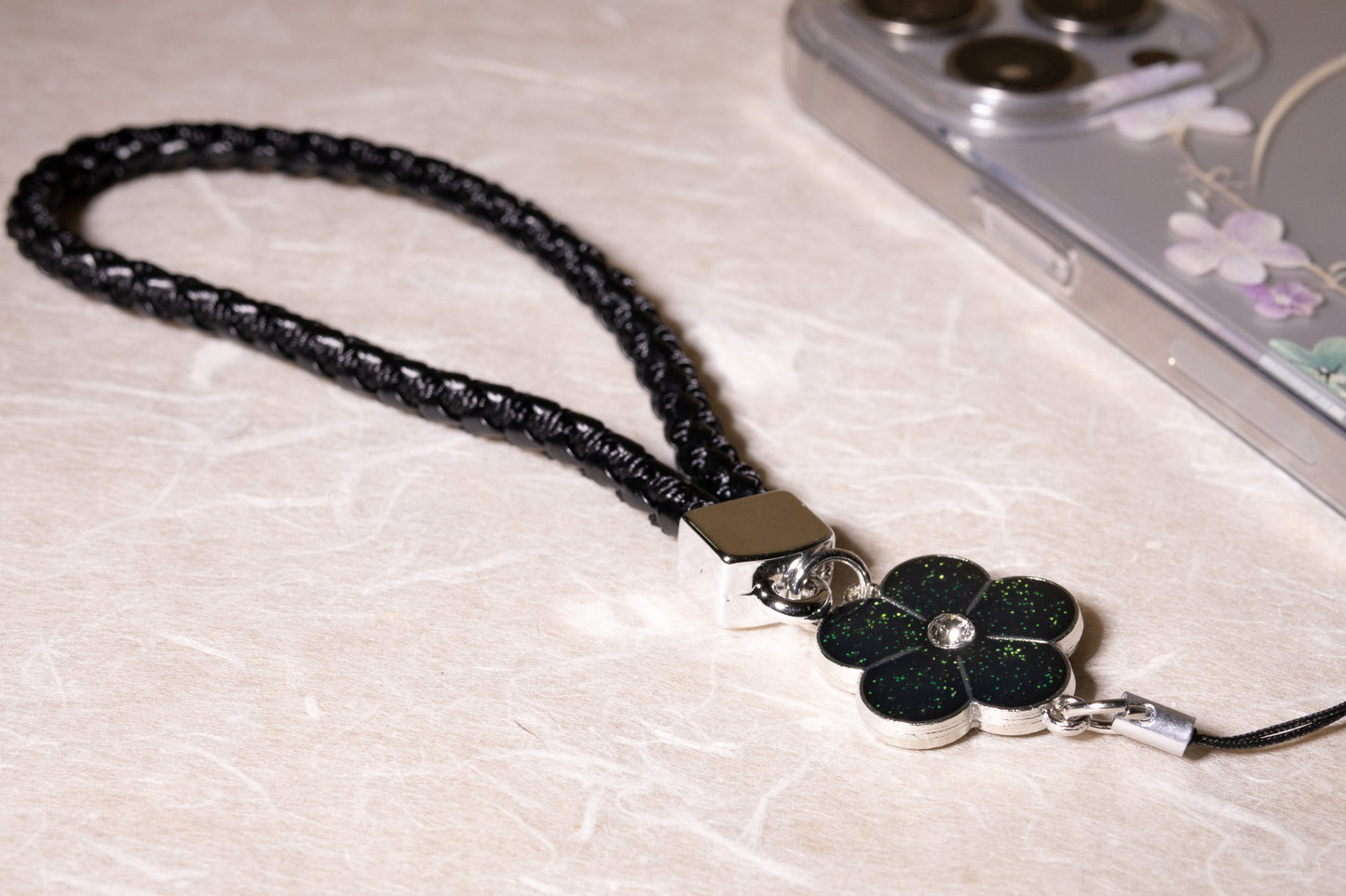 Midnight Bloom Phone Charm (자정의 꽃 참)