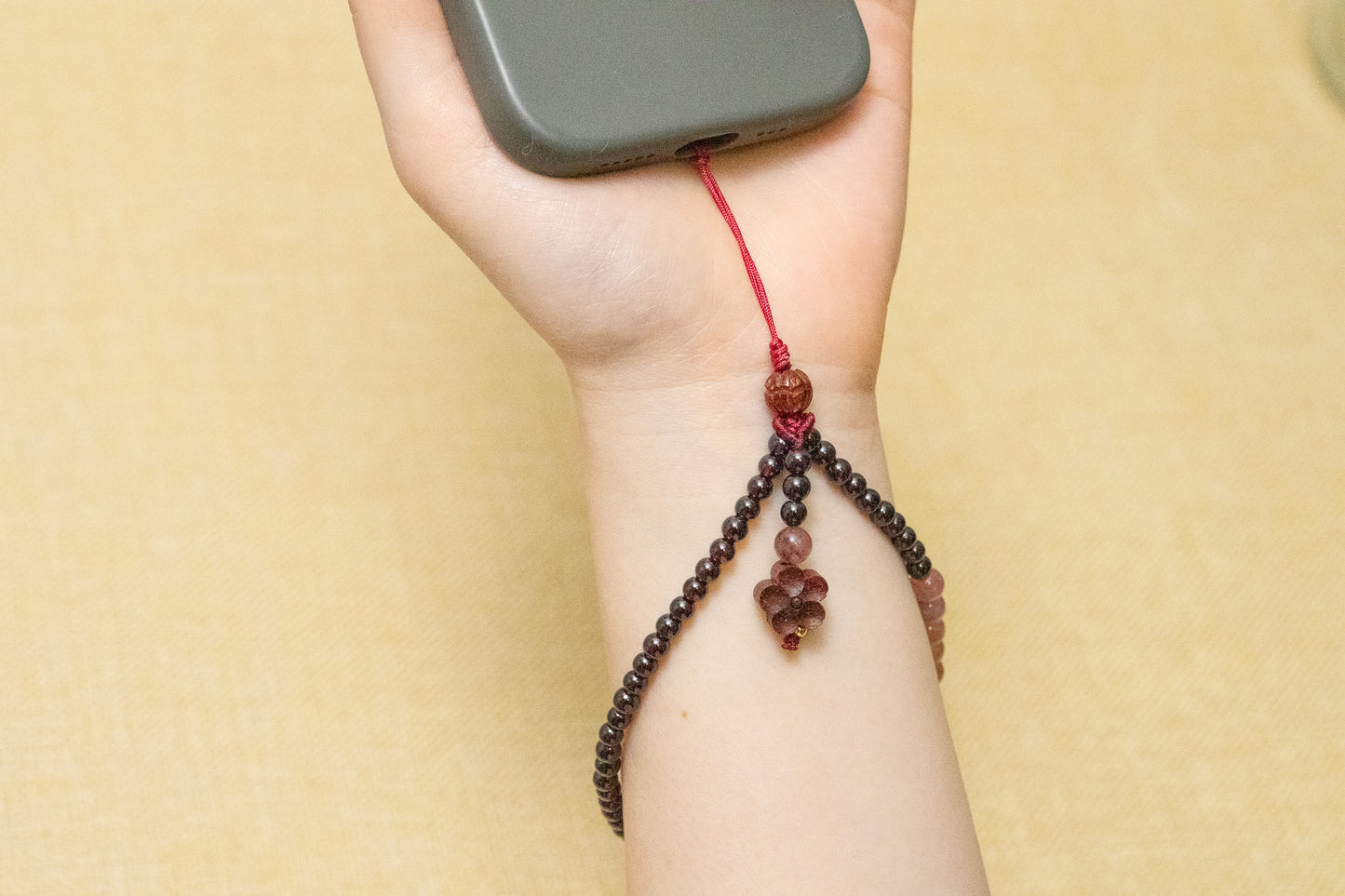 Crimson Maehwa Phone Charm (다홍 매화 참)