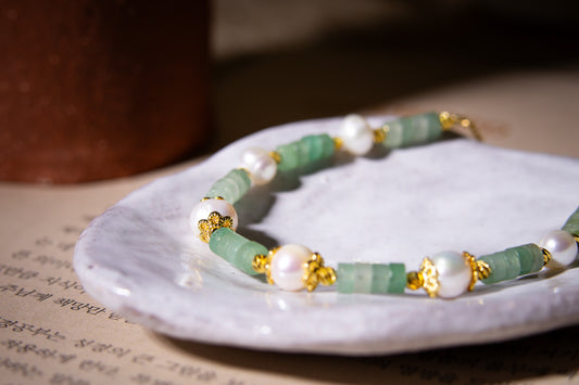 Elegant Jade Pearl Bracelet