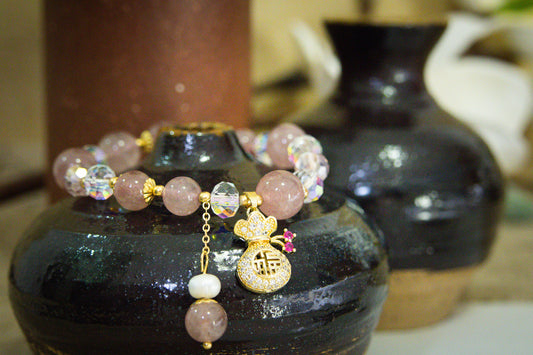 Strawberry Stone Bokjumeoni Bracelet